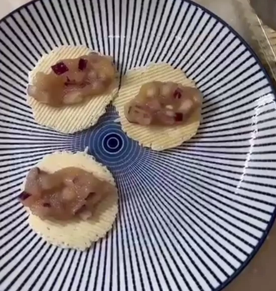 Закуска из минтаевой икры